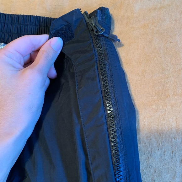Ladies petit small MEC rain pants, like new - Picture 2 of 8